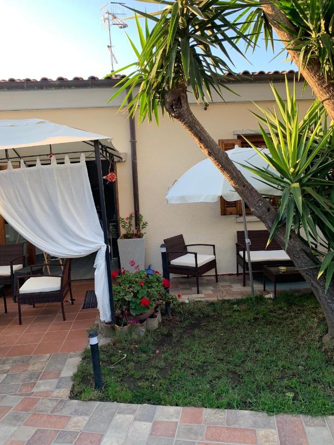 Brezza Di Mare Bed & Breakfast ซาน เตโอโดโร ภายนอก รูปภาพ