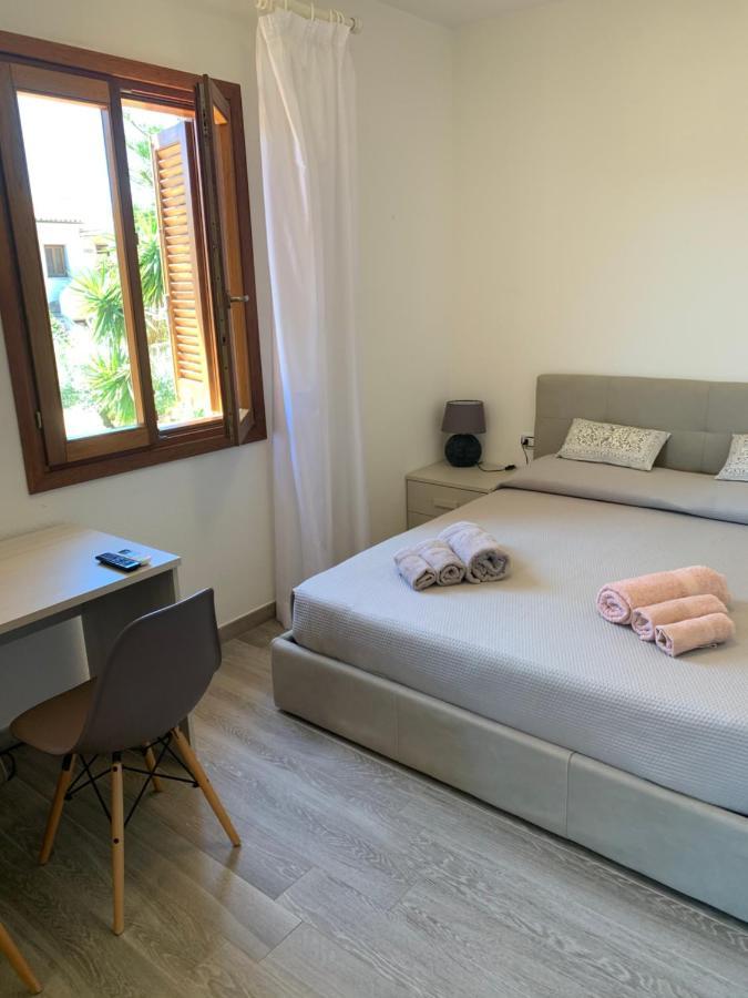 Brezza Di Mare Bed & Breakfast ซาน เตโอโดโร ภายนอก รูปภาพ